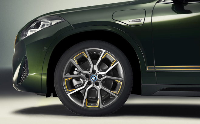 Exclusive and sporty BMW X2 Edition GoldPlay