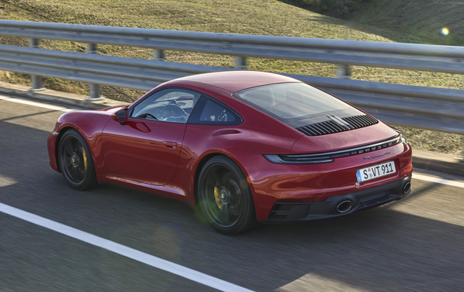 Новый Porsche 911 GTS динамичнее, чем когда-либо