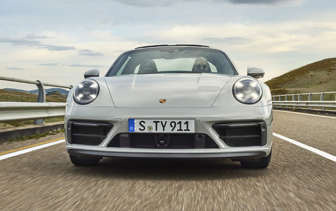 Новый Porsche 911 GTS динамичнее, чем когда-либо