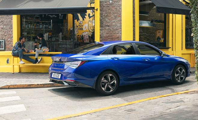 Hyundai представила модель ELANTRA нового поколения