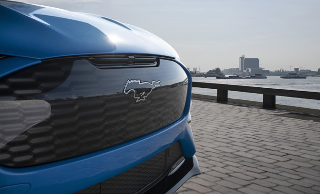 Ford представляет невероятно быстрый Mustang Mach-E GT для европейского рынка