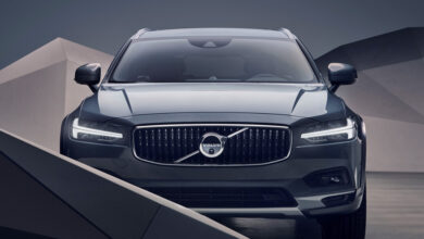 An updated version of the Volvo S90 station wagon and V90/V90 Cross Country.