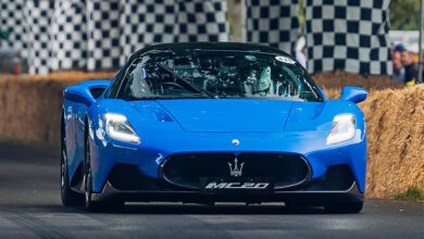 Maserati Grecale and MC20 Cielo at Goodwood 2022