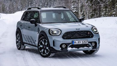 MINI Cooper S Countryman ALL4 Untamed Edition in the realm of ice