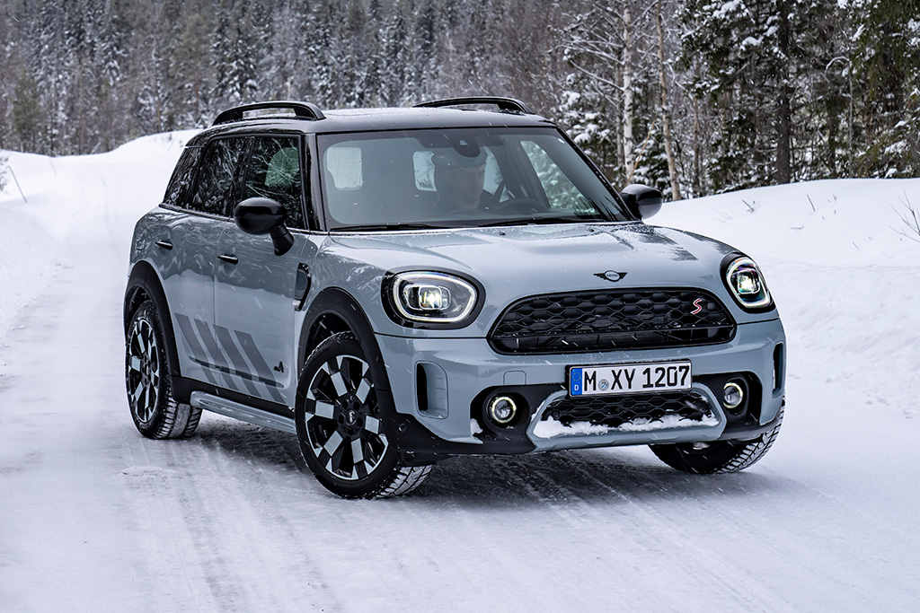 MINI-CooperS-Countryman-ALL4-Untamed-Edition
