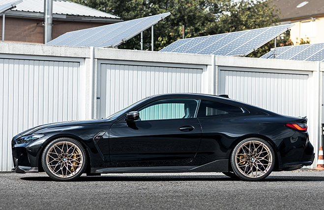 MANHART MH4 600 with 635 hp based on BMW M4 G82