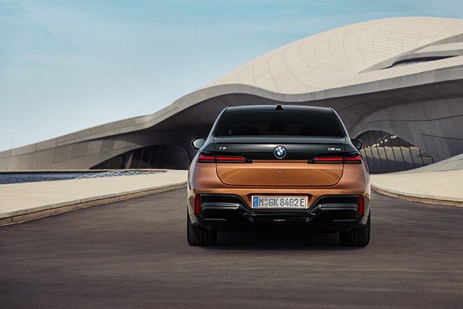 Новый BMW i7 M70 xDrive — топовая модель BMW 7 серии