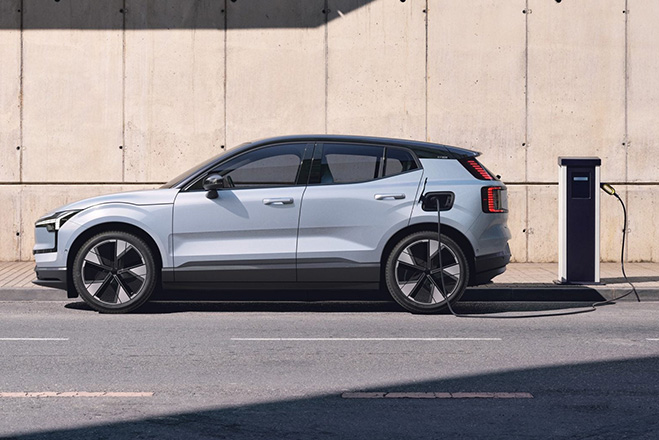 Volvo's new EX30 electric SUV: a small car with big potential