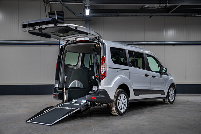 Ford Transit Connect for people with reduced mobility