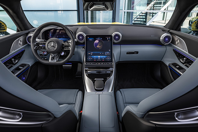 Новый Mercedes-AMG GT 43 Coupe 2024 года – элегантность и удовольствие от вождения